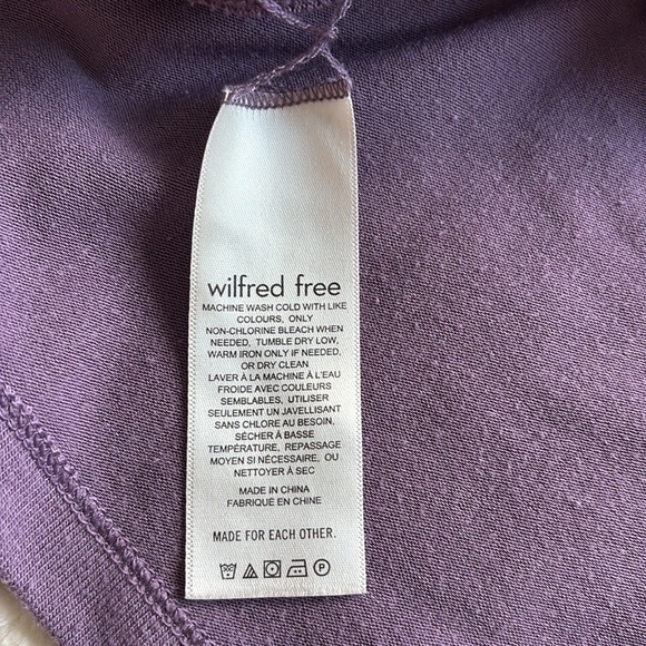 Wilfred Free Lilac Long Sleeve Turtleneck – Size S | Soft Stretch | Y2K Basic | - Picture 6 of 8
